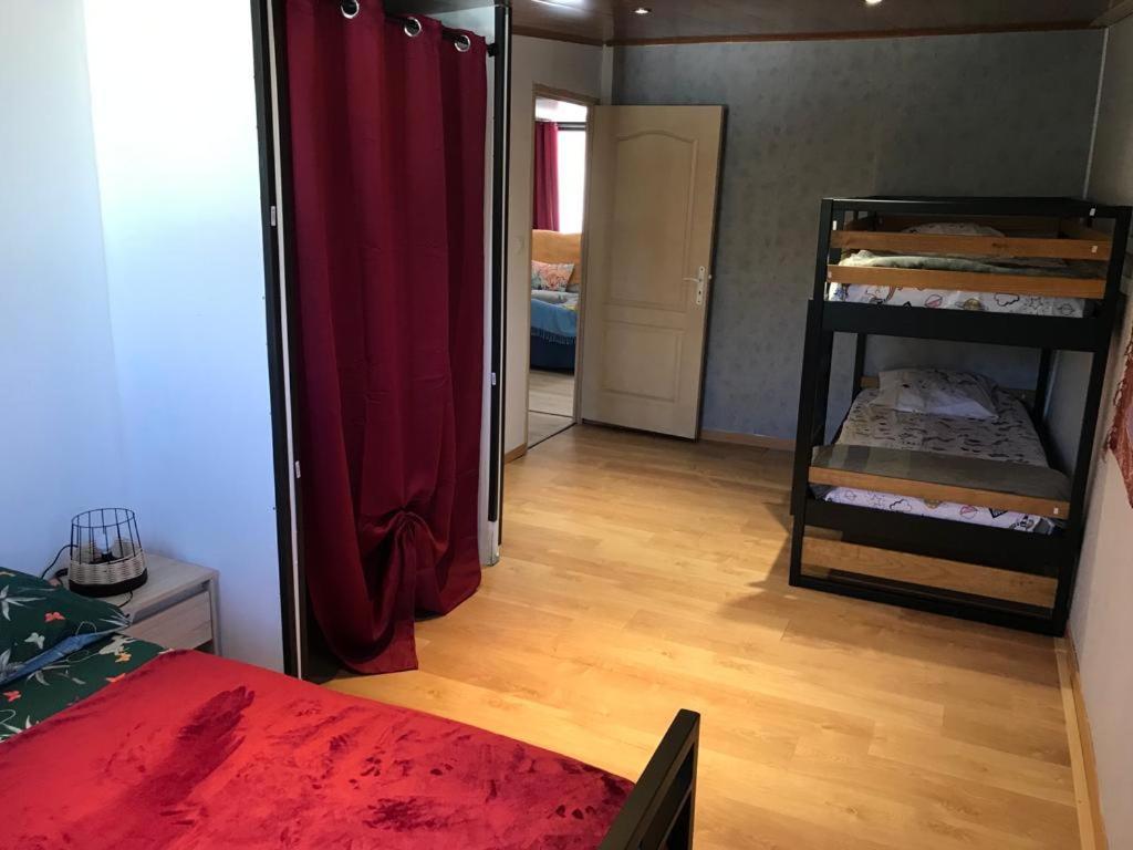 Le Flamboyant Avec Piscine Chauffee 30° Et Jacuzzi Apartment Saint-Andre Bagian luar foto