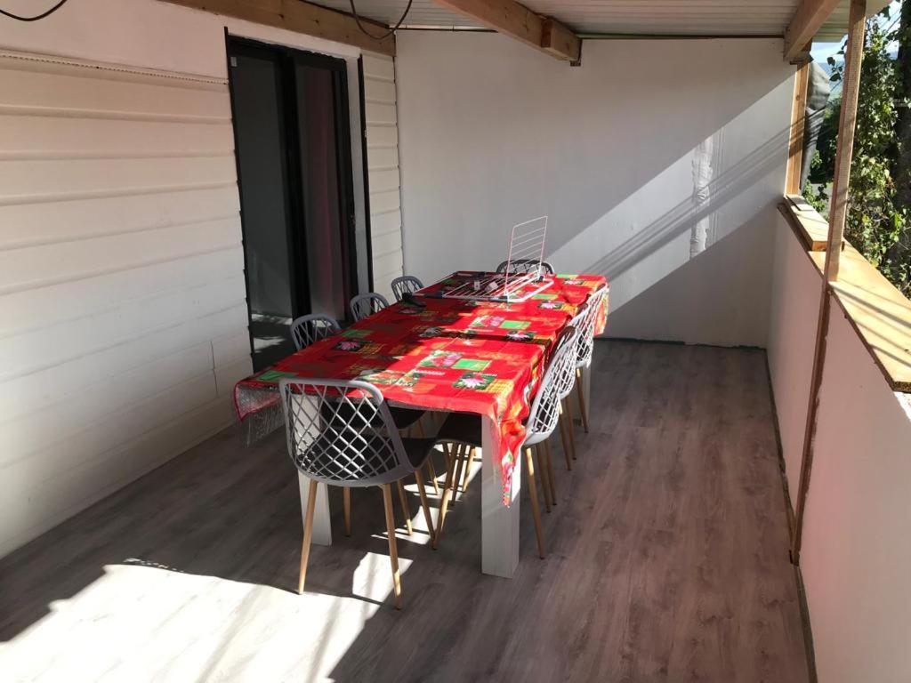 Le Flamboyant Avec Piscine Chauffee 30° Et Jacuzzi Apartment Saint-Andre Bagian luar foto