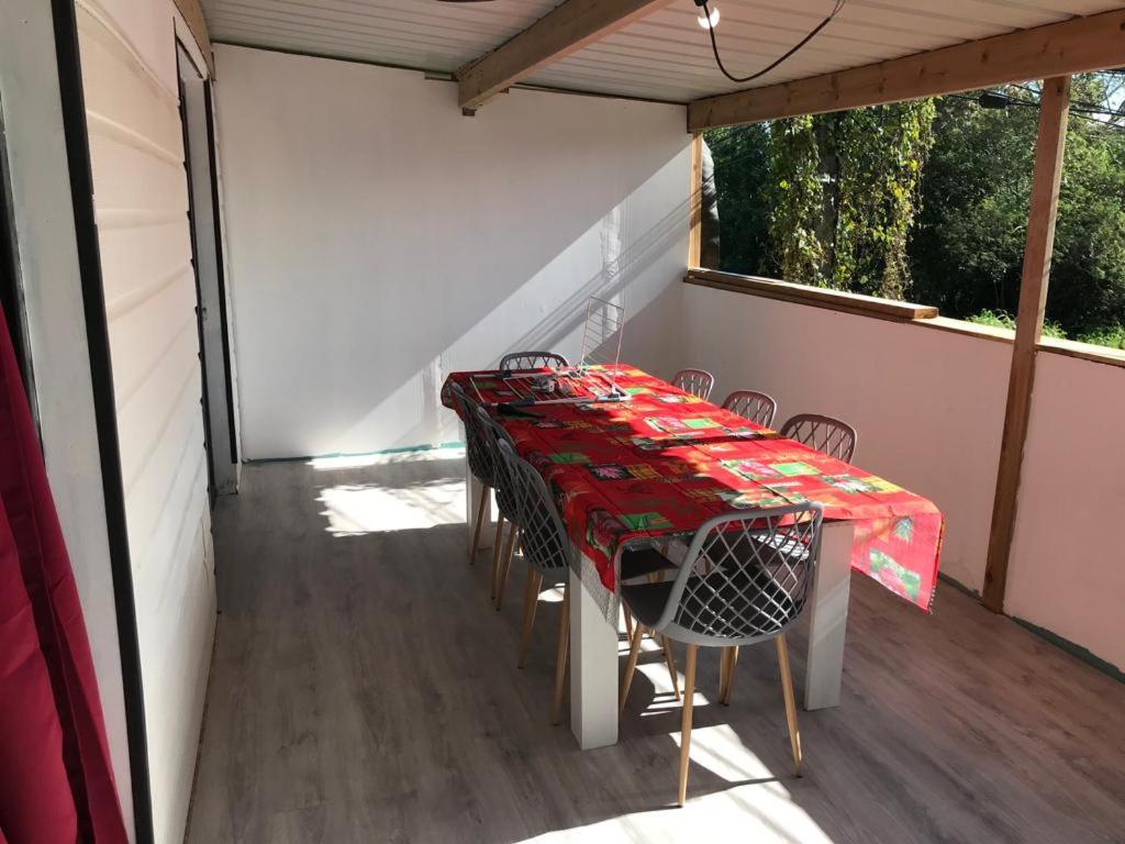 Le Flamboyant Avec Piscine Chauffee 30° Et Jacuzzi Apartment Saint-Andre Bagian luar foto
