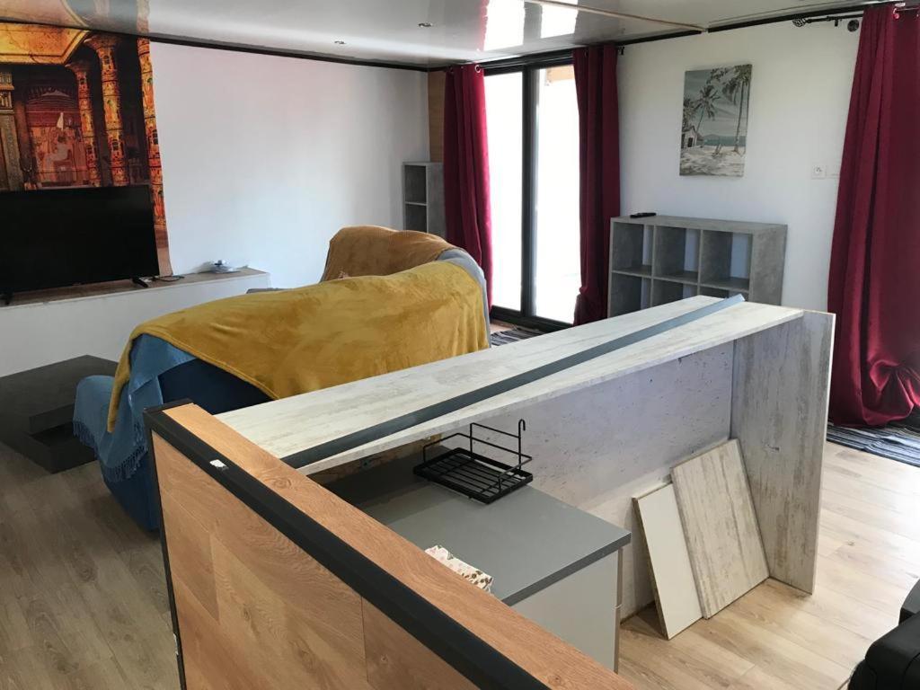 Le Flamboyant Avec Piscine Chauffee 30° Et Jacuzzi Apartment Saint-Andre Bagian luar foto